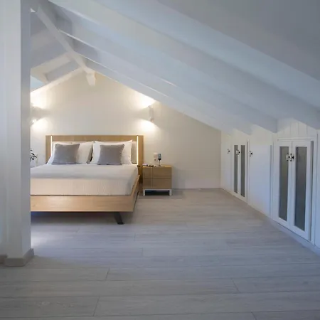 דירה Main Street Loft נידרי